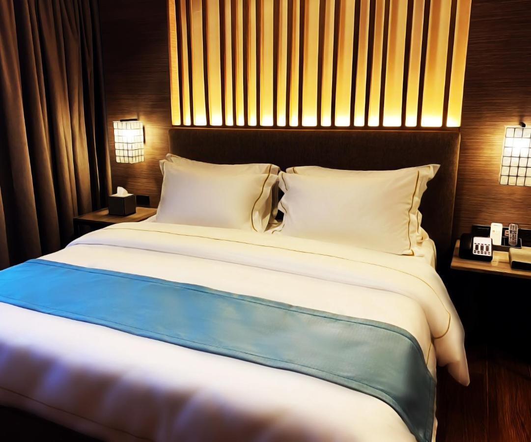 The Aurora Subic Hotel Managed By Hii Olongapo Eksteriør bilde