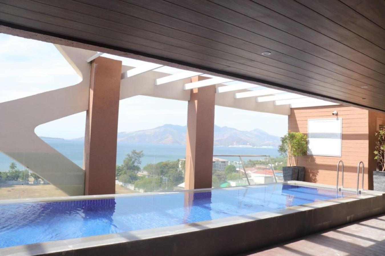 The Aurora Subic Hotel Managed By Hii Olongapo Eksteriør bilde